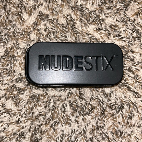 Nudestix Case with mirror - Approx. 4”x2” - Picture 1 of 2